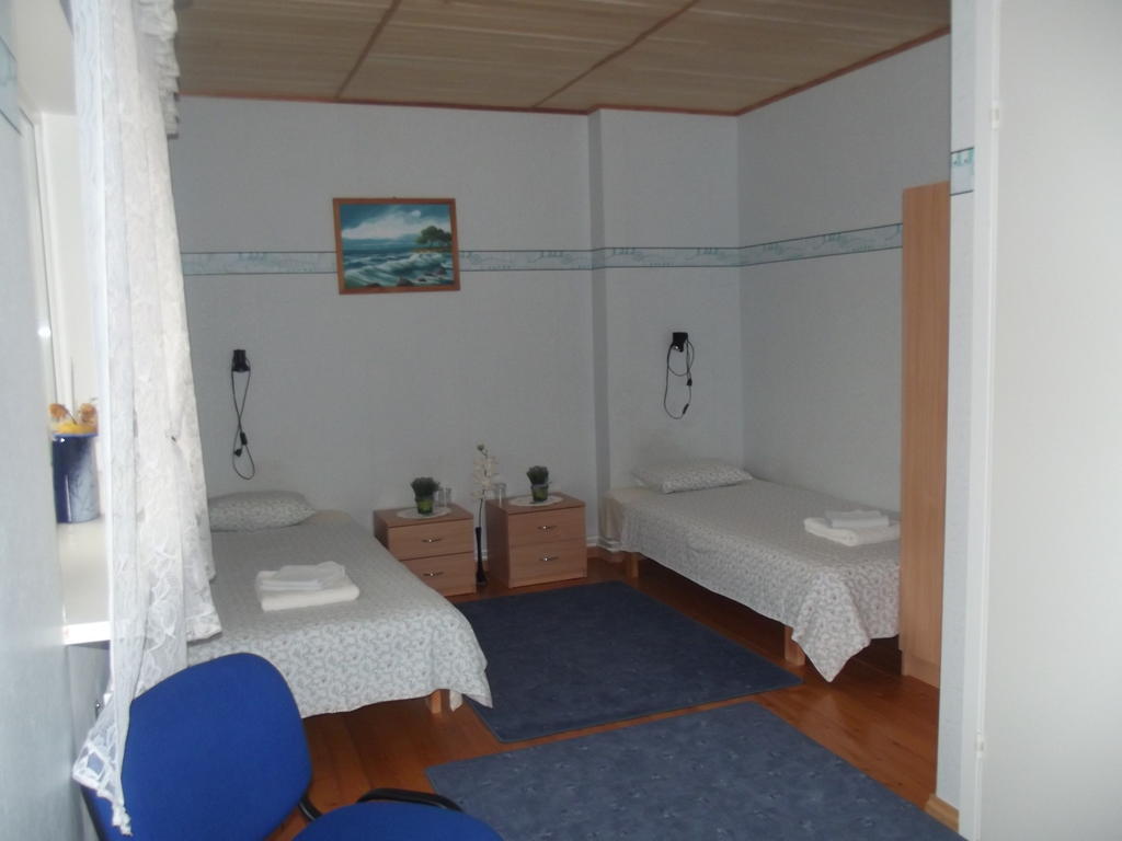 Kure Guesthouse Rahinge Habitación foto